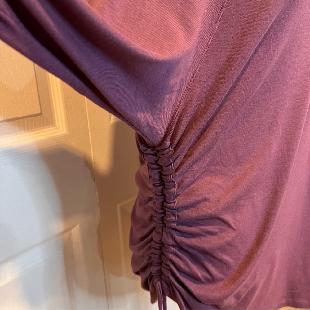 EUC Amber Sun Long Sleeve Shirt Top with Ruching on the Side - size XL - Picture 3 of 7